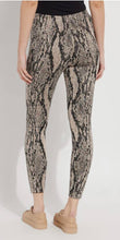 Load image into Gallery viewer, Lysse 102331M2 Jacquard Laura Legging