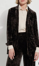 Load image into Gallery viewer, Lysse 242351M8 Shay Velvet Blazer