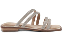 Load image into Gallery viewer, Vince Camuto Peomi