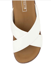 Load image into Gallery viewer, Yellow Box Tashie