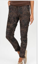 Load image into Gallery viewer, Cheetah &amp; Flower Jegging
