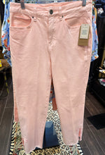 Load image into Gallery viewer, Tru Luxe T2610PM Crop W/Bow &amp; Slit
