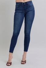 Load image into Gallery viewer, Judy Blue Mr. Skinny Raw Hem

