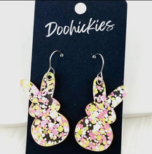 Load image into Gallery viewer, Doohickies Confetti Marshmallow Bunnies
