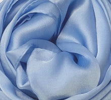 Load image into Gallery viewer, Wrapables Sky Silky Scarf
