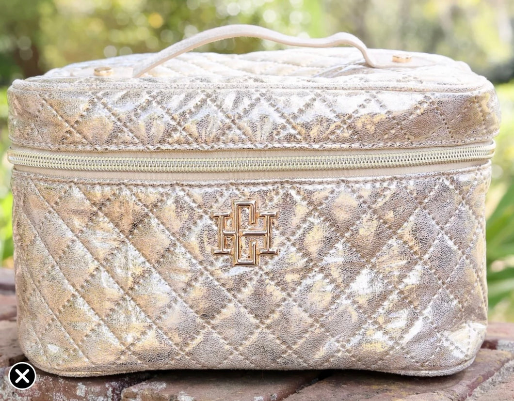 Caroline Hill Hampton Train Case