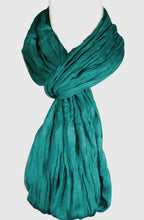 Load image into Gallery viewer, Wrapables Turquoise Infinity Loop Scarf
