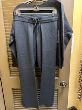 Load image into Gallery viewer, Knit Sweater Pant Set W/Cry
