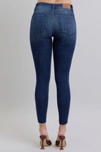 Load image into Gallery viewer, Judy Blue Mr. Skinny Raw Hem
