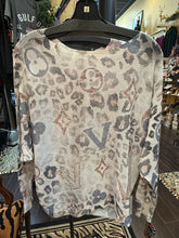 Load image into Gallery viewer, Look Mode Animal Print LV Sweater
