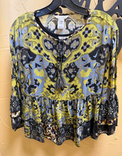 Load image into Gallery viewer, John Mark J45725TM Peasant Top
