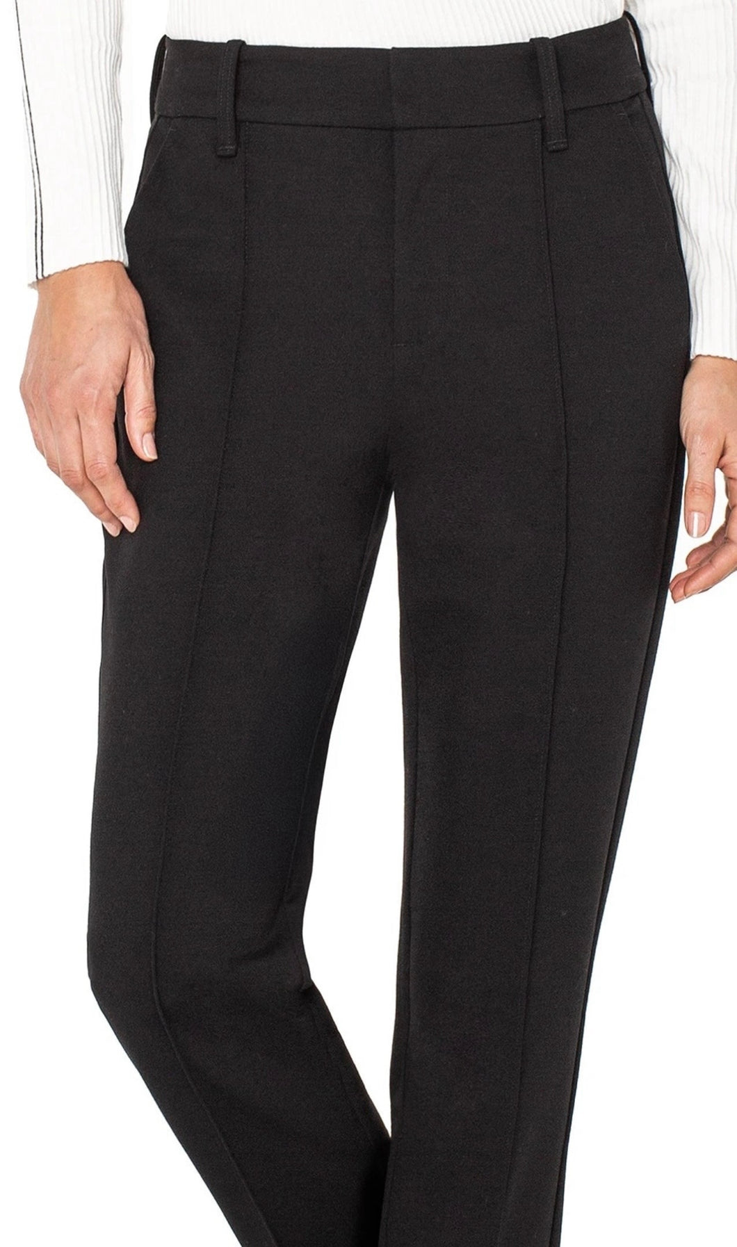 Liverpool LM5709M42 Gemma Cigarette