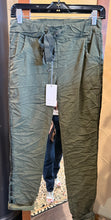 Load image into Gallery viewer, Look Mode Jegging w/Ribbon
