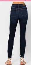 Load image into Gallery viewer, Judy Blue 82253Reg Hi Waist Skinny Jean
