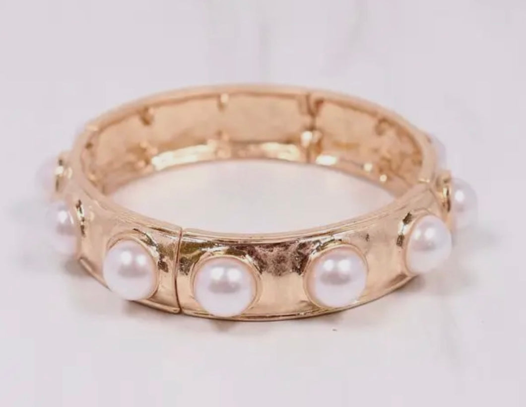 Caroline Hill Reagan Pearl Gold Stretch Bracelet
