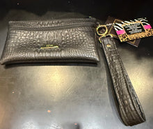 Load image into Gallery viewer, Makeup Junkie Bag The Demi Moore
