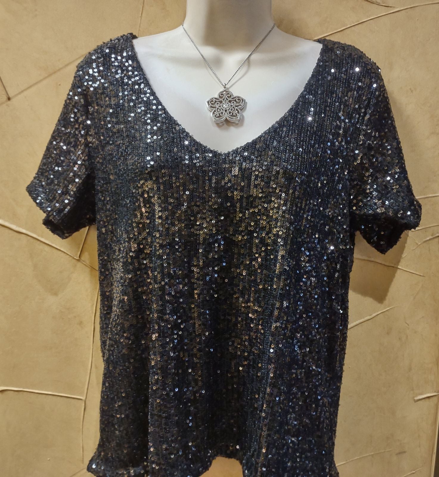 Trilly tutti Brilli ベージュトップスSM s-l400.jpg