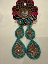 Load image into Gallery viewer, Diva Bead/Cry Teardrop Earring

