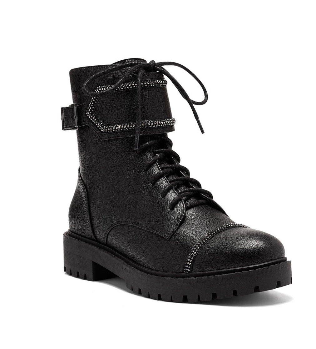 Jessica Simpson Karia Combat